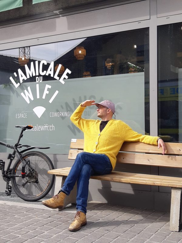 Champagne Cardigan de PetiteKnit